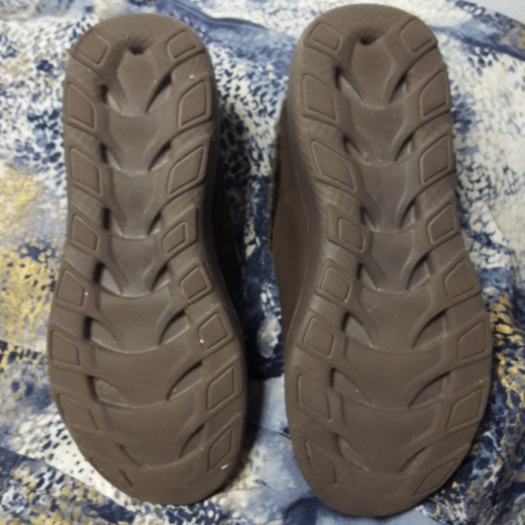 Women's Skechers brown fuzzy gen5 shoes sz 5 - Picture 9 of 10